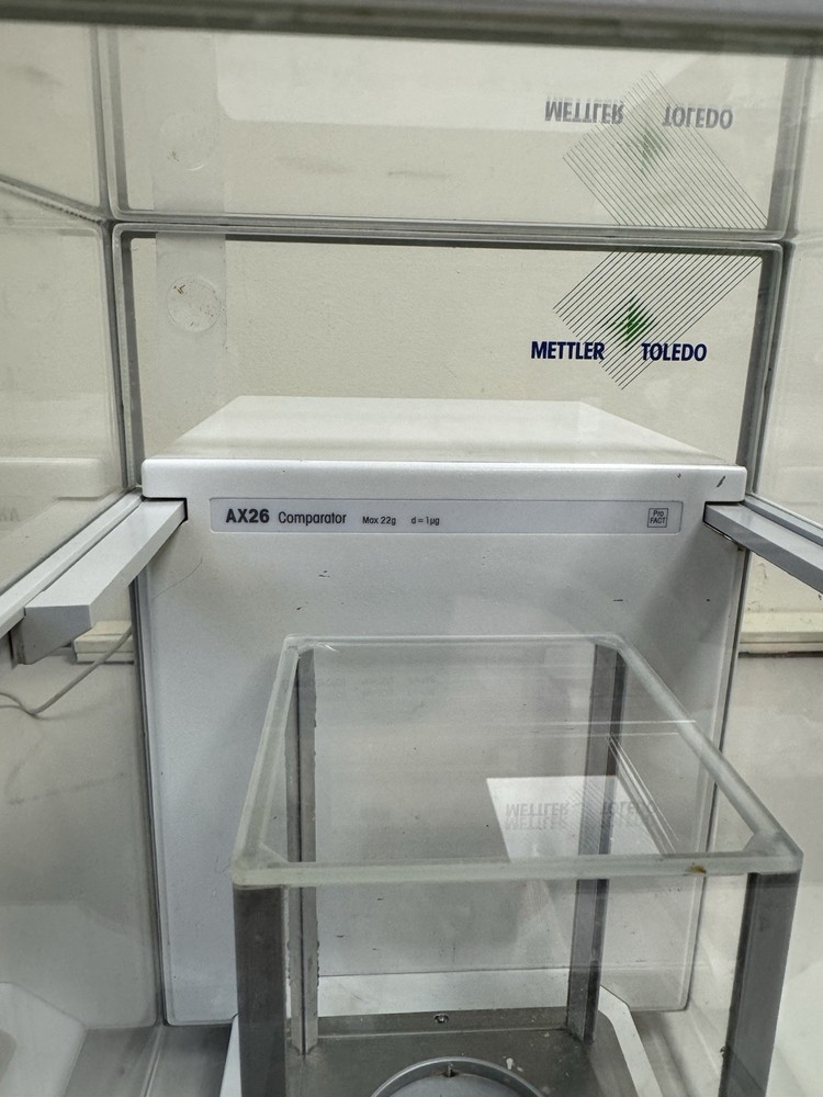 Mettler AX26 Comparator Analytical Balance