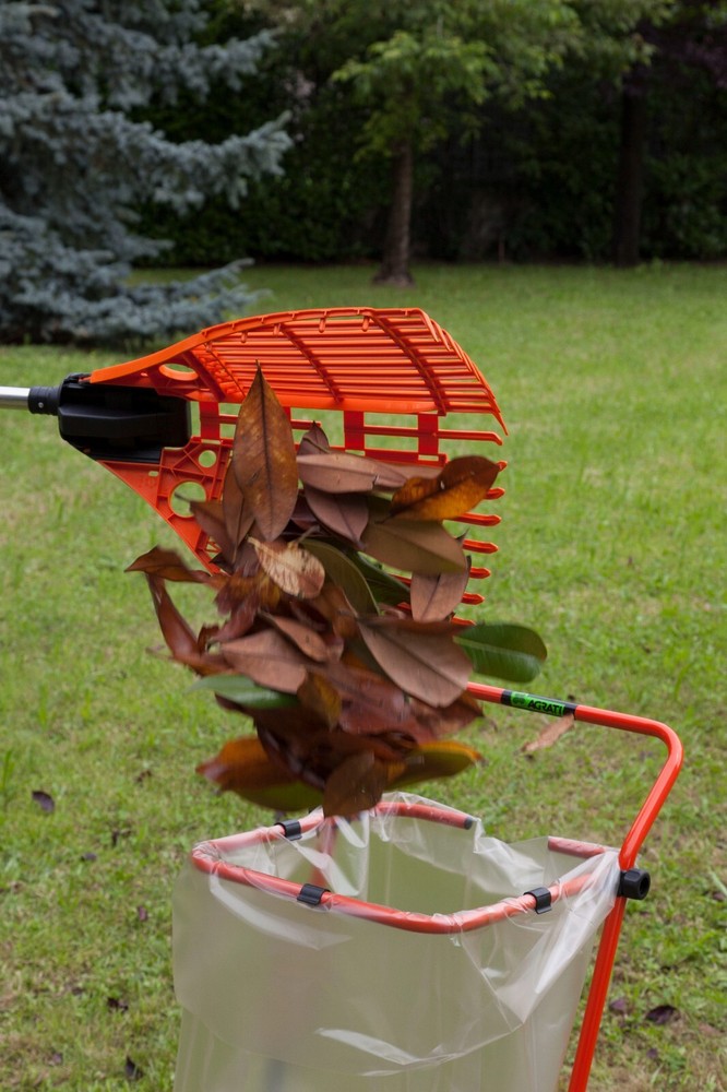 Agrati Magic Fly Leaf Rake / Lawn Rake - Detachable Handle