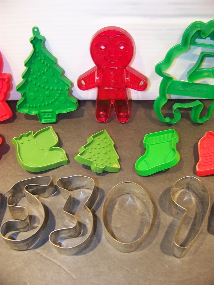 Vintage & Assorted Cookie Cutters Christmas Numbers