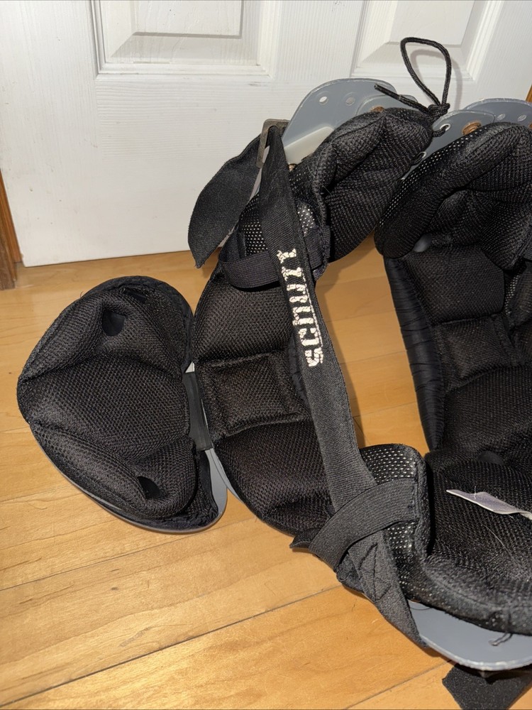 Schutt Mid Flex Size Small Shoulder Pad (80015)