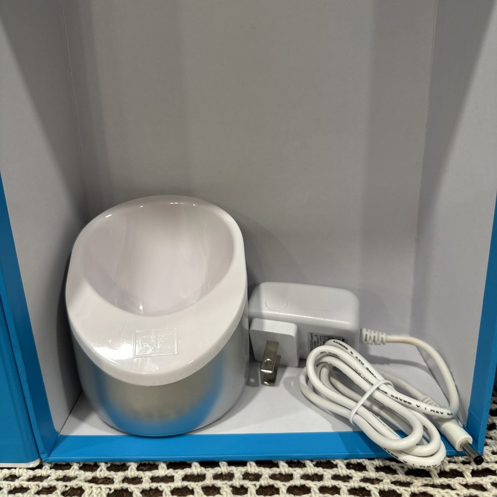 Rodan + Fields Redefine Macro Exfoliator Device With User Guide & Accessories