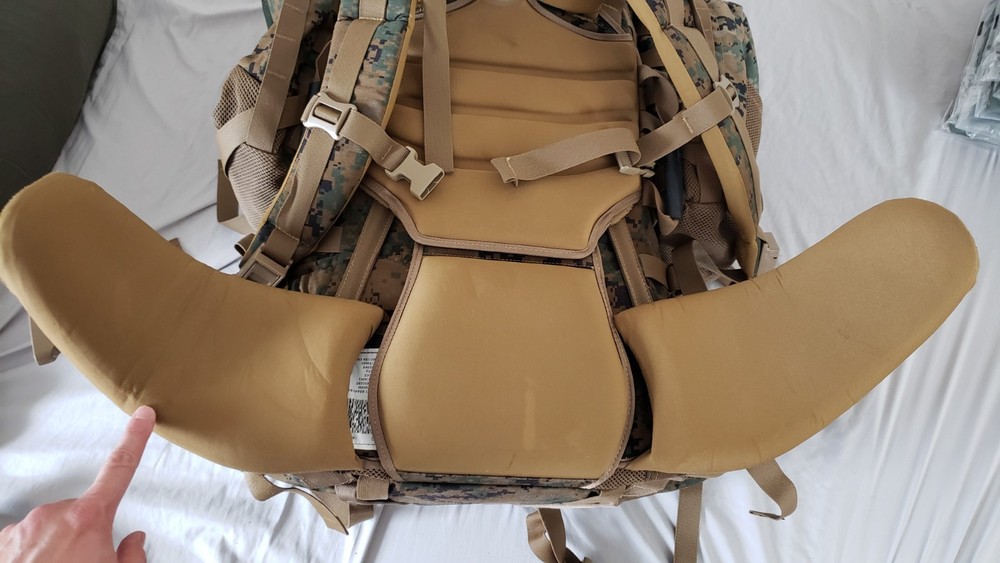 APB03 ILBE Recon main pack complete plus accessory pouches