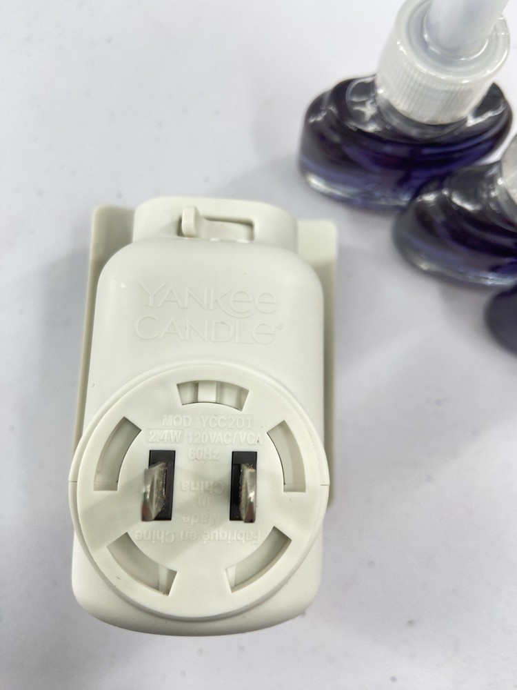 Yankee Candle Scentplug Starter Set With Diffuser & 3 Bulbs- Midsummer's Night