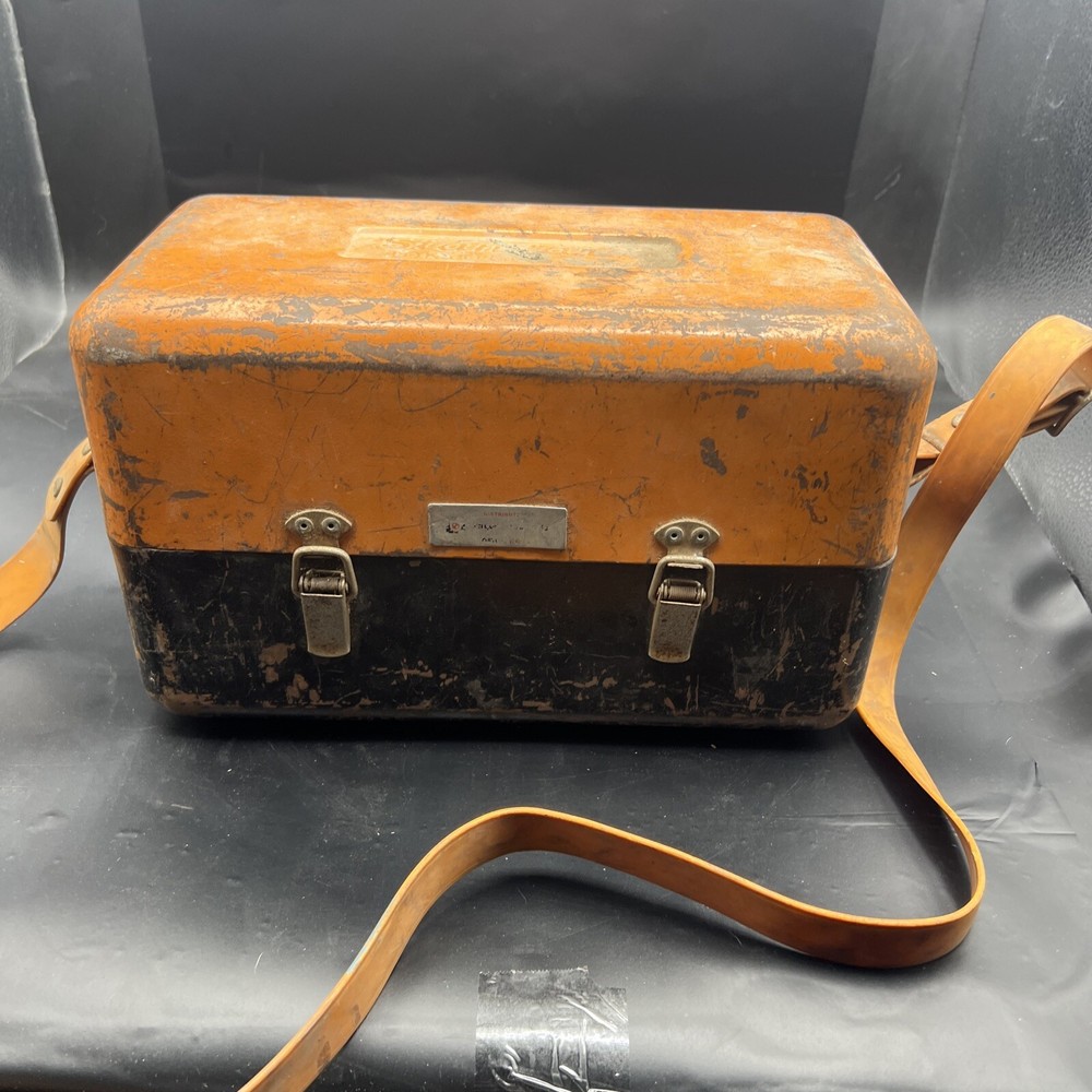 Berger Standard Automatic Level AK-45 Type NO. 807311 With Hard Case