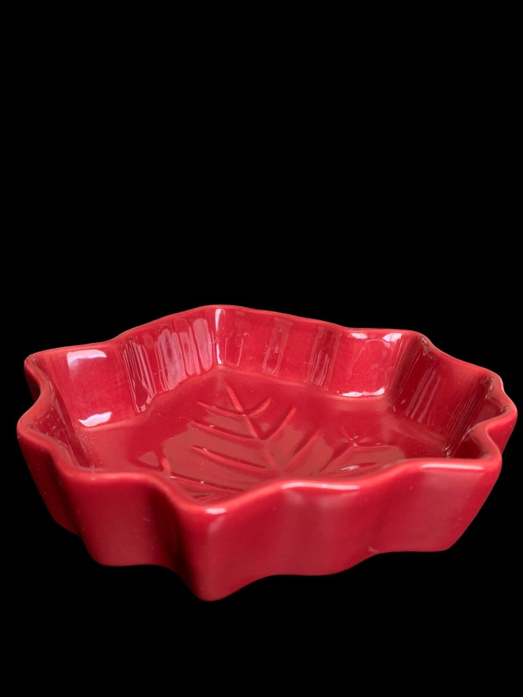 Celebrate It Bakeware Dish Molds 2-Pc. Red “Give Thanks” Fall Leaf Thanksgiving