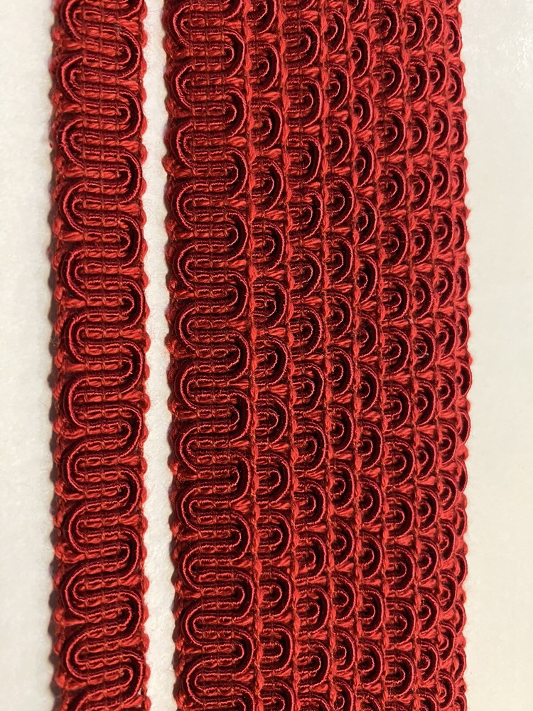 J11 Scroll Gimp Trim