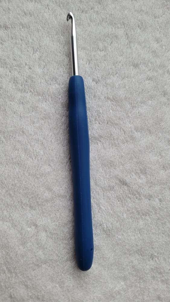 Preowned Willow (Blue) Wooble Ergonomic Crochet Hook