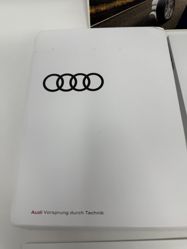2021 Audi Q5 Owners Manual OEM Set