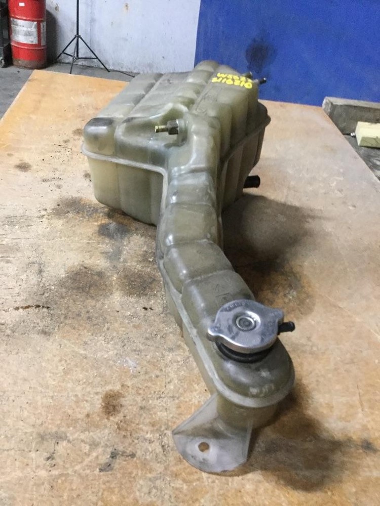 For 2007 FREIGHTLINER M2 106 RADIATOR OVERFLOW TANK , GA