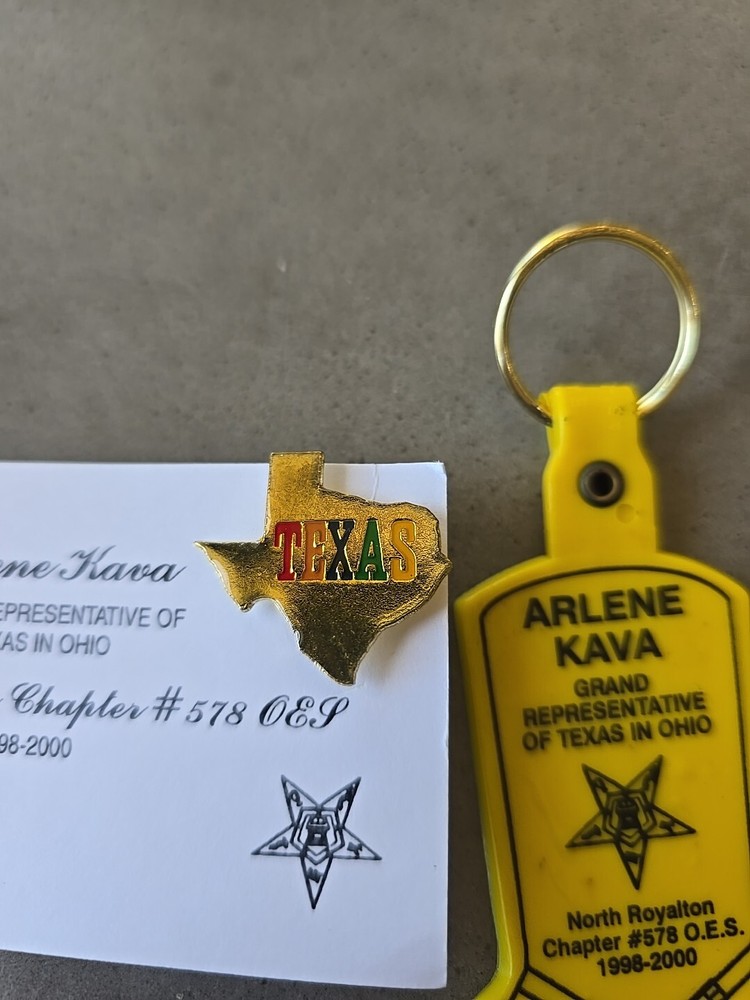 Vintage Texas State Shape Travel O.E.S. Lapel Hat Pin Button & Keychain 2000