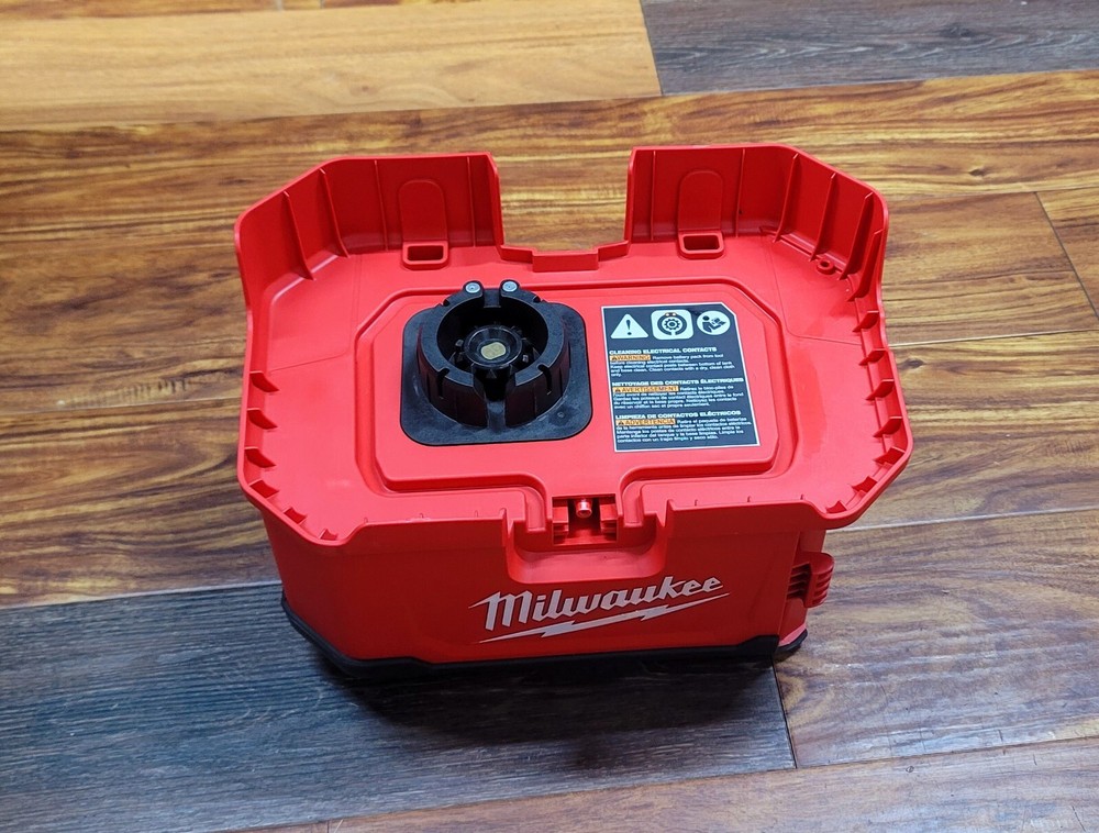 MILWAUKEE POWER BASE FOR 2820-20  M18 BACKPACK SPRAYER (POWER BASE ONLY)