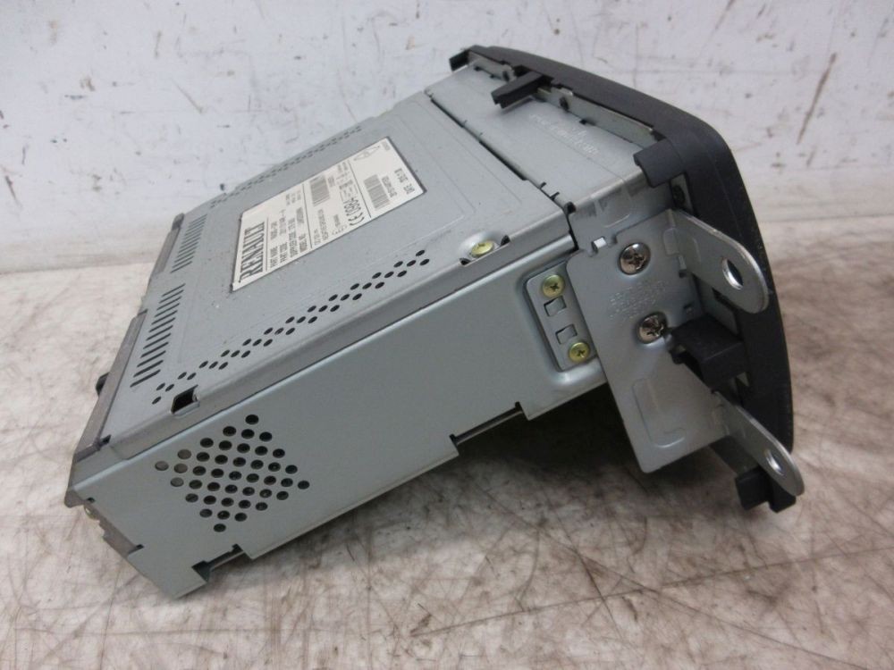 Unmarried Touchscreen Multimedia Combined Radio/Navigation System