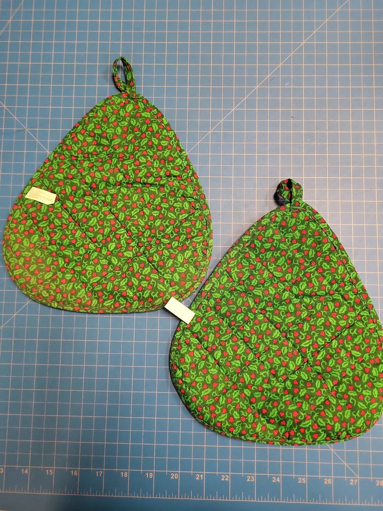 Christmas Tree Potholders Set 2 Holiday Kitchen Decor Cotton Polyester Blend