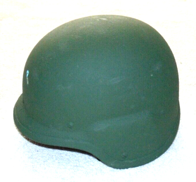 VTG.  US ARMY ISSUE  PASGT COMBAT HELMET - MEDIUM