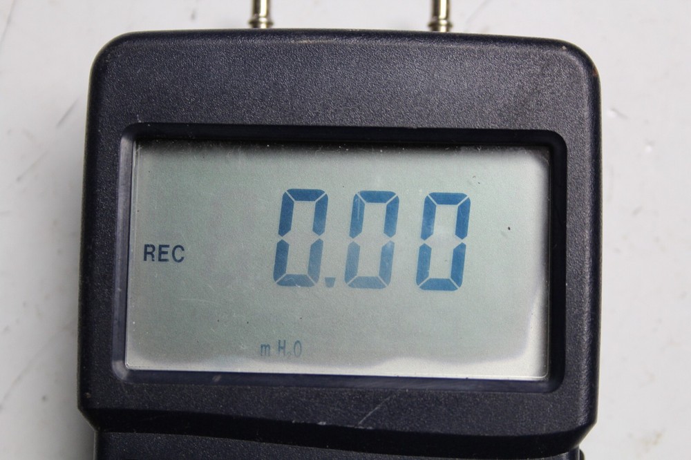 Extech 407910 Digital Manometer