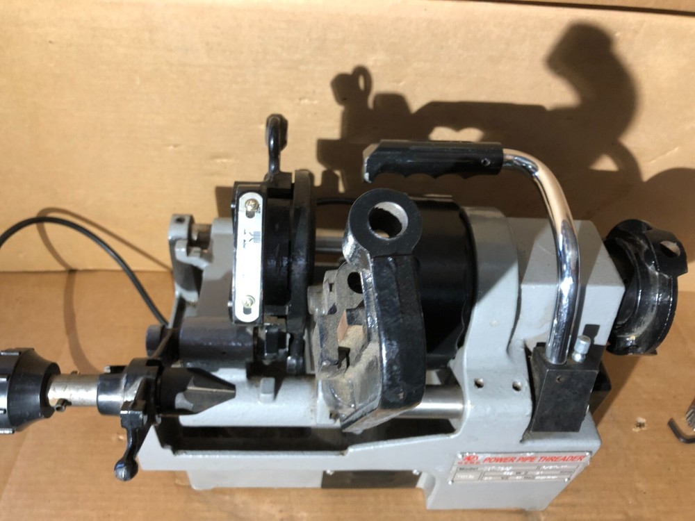 Electric Pipe Threader Machine 1/2"-1" Pipe Threading Machine, Z1T-AF