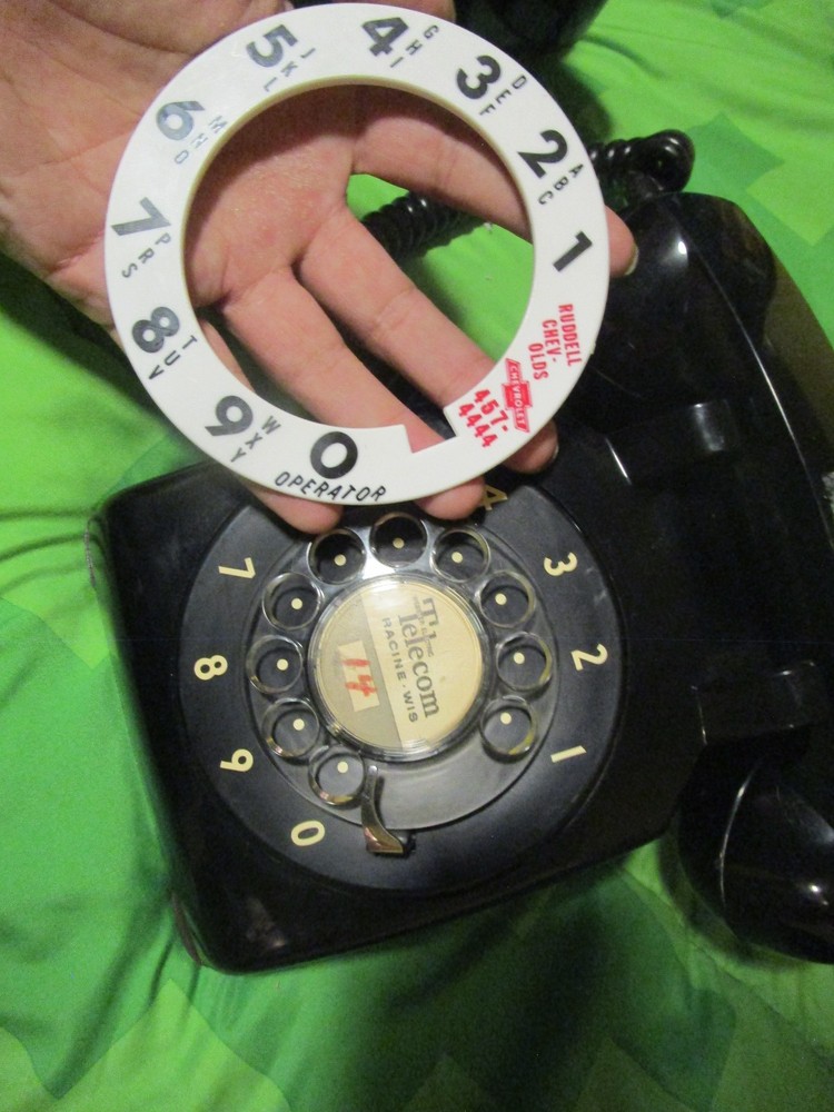 Black Rotary Telephone (E)