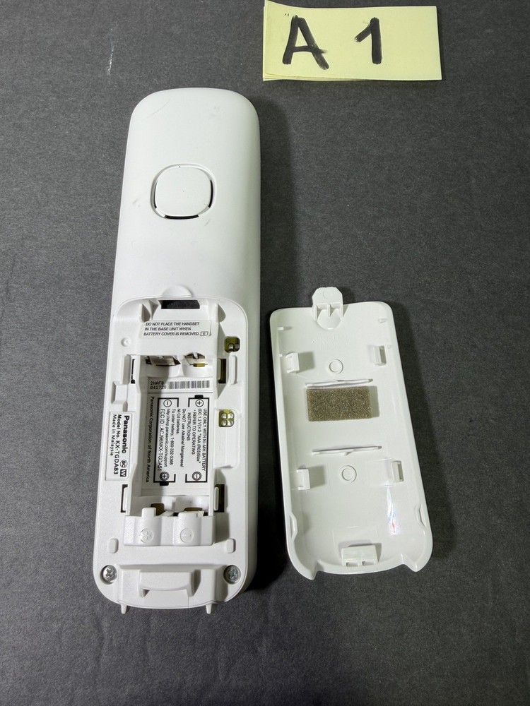 Panasonic KX-TGDA83 W Wireless Cordless Phone Replacement Handset ONLY