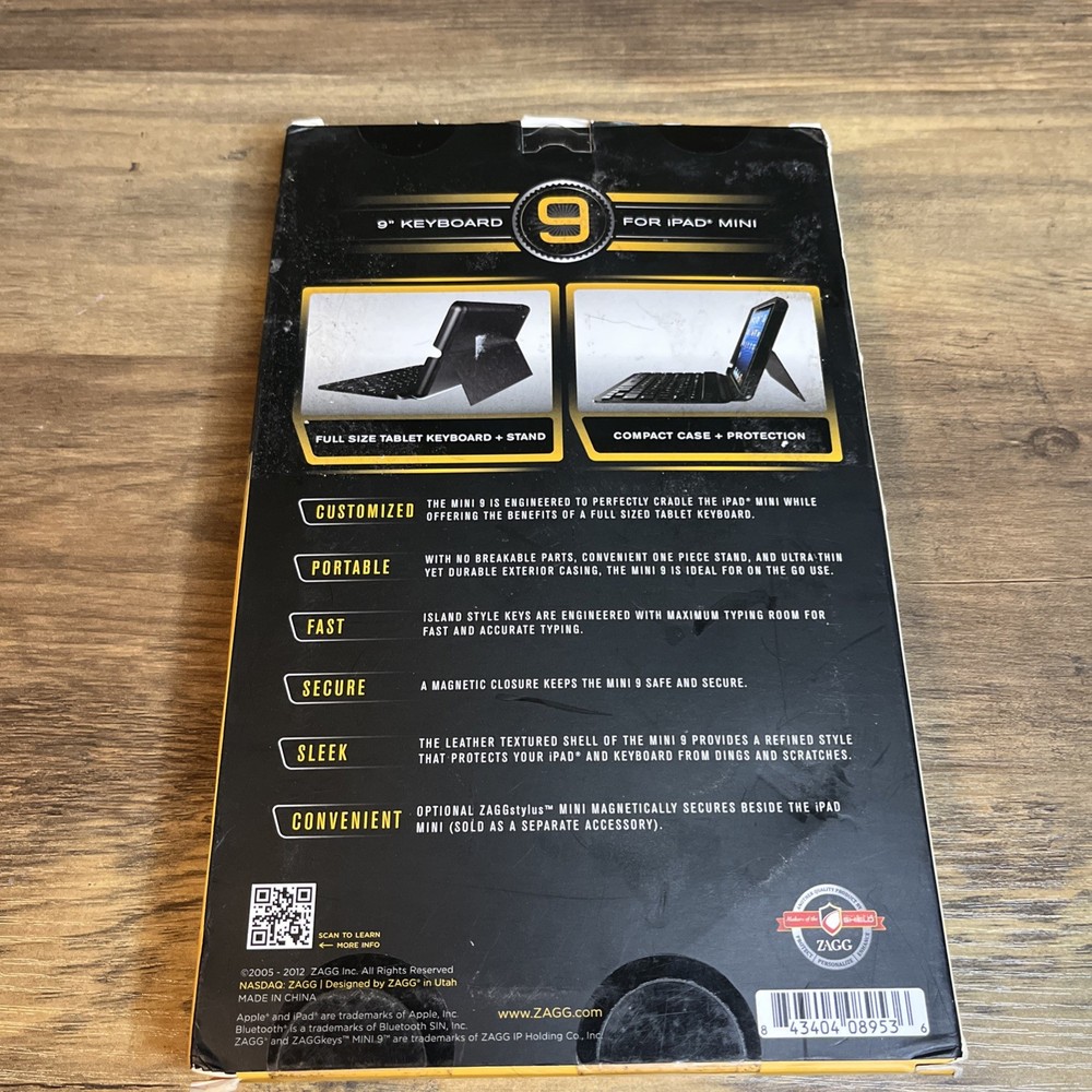 Apple iPad Mini Key Board Opened Box zagg keys Mini