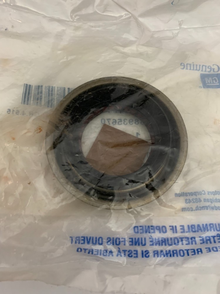 Genuine GM 88935670 Transfer Case Seal