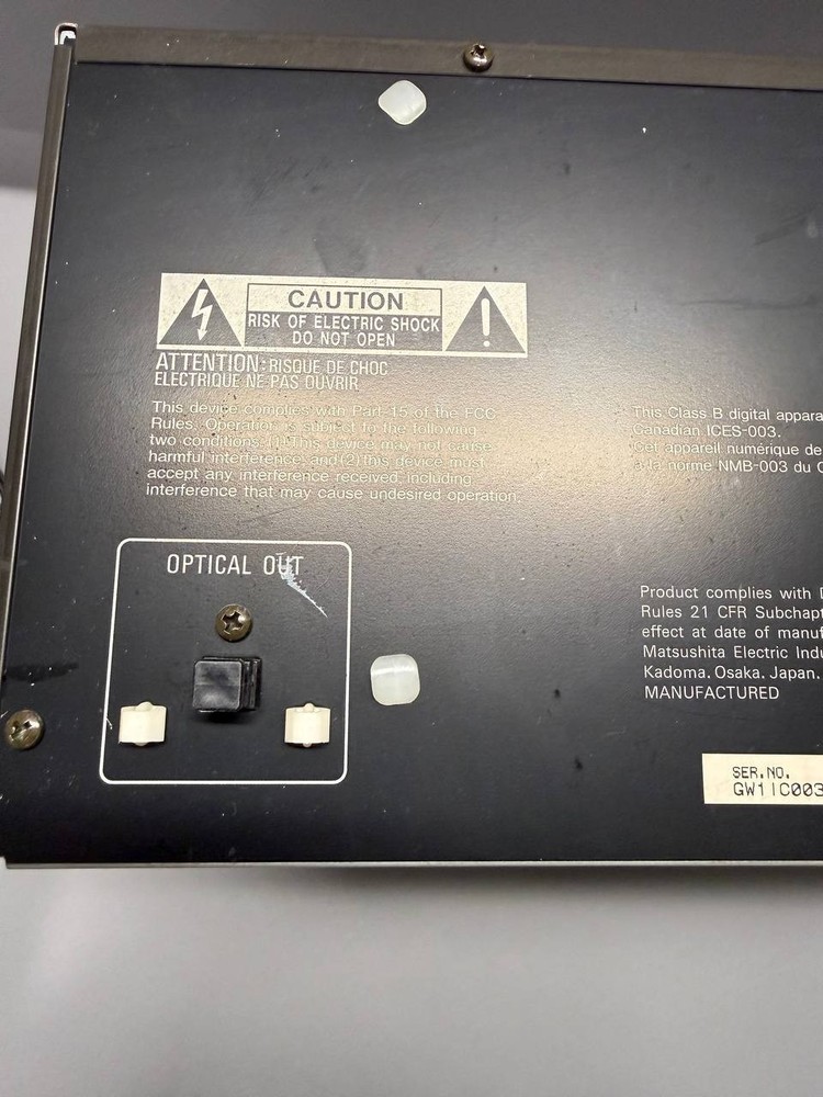 Technics SL-MC7 Compact Disc CD Changer Player w/ Remote – Works – Broken Corner