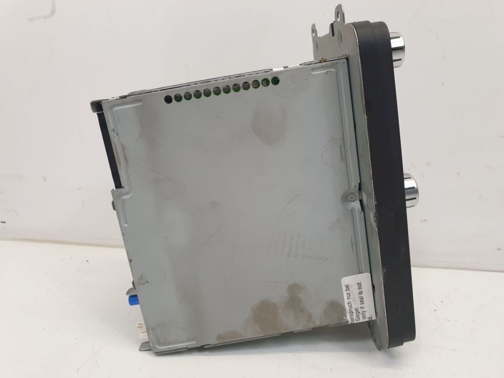 Radio/Navigation System - Combination This Radio Required An Code,