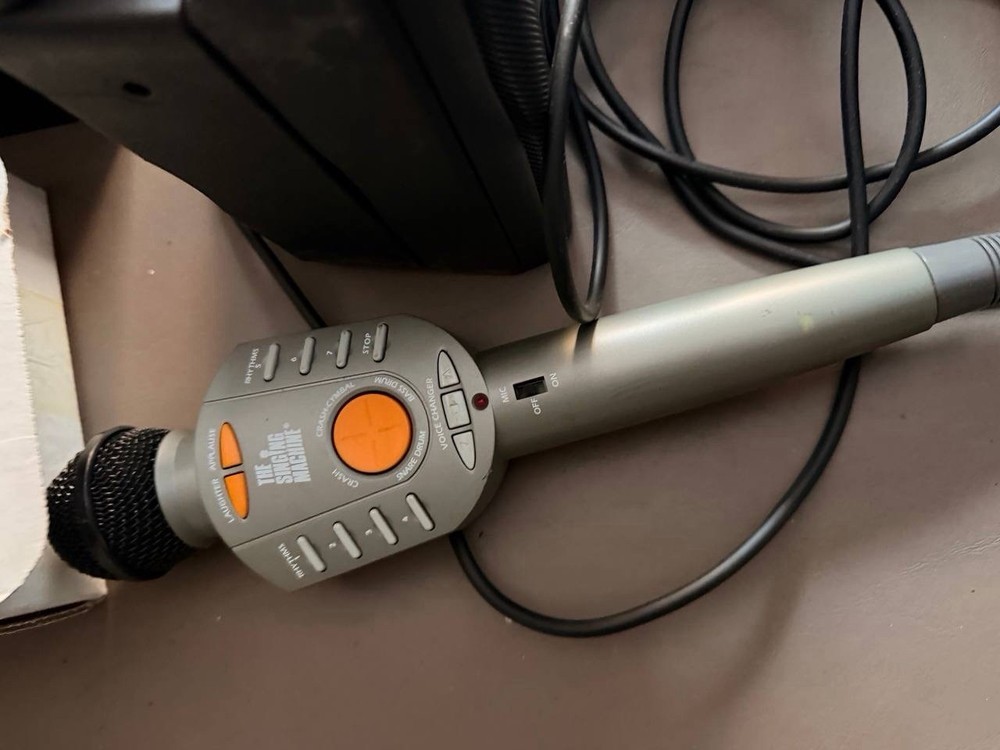 🔊 Speaker Bundle + Karaoke Microphone – Great for Home Audio