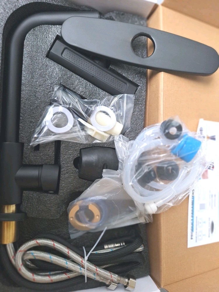 Kitchen Faucets with Pull Down Sprayer, Single Handle Matte Black