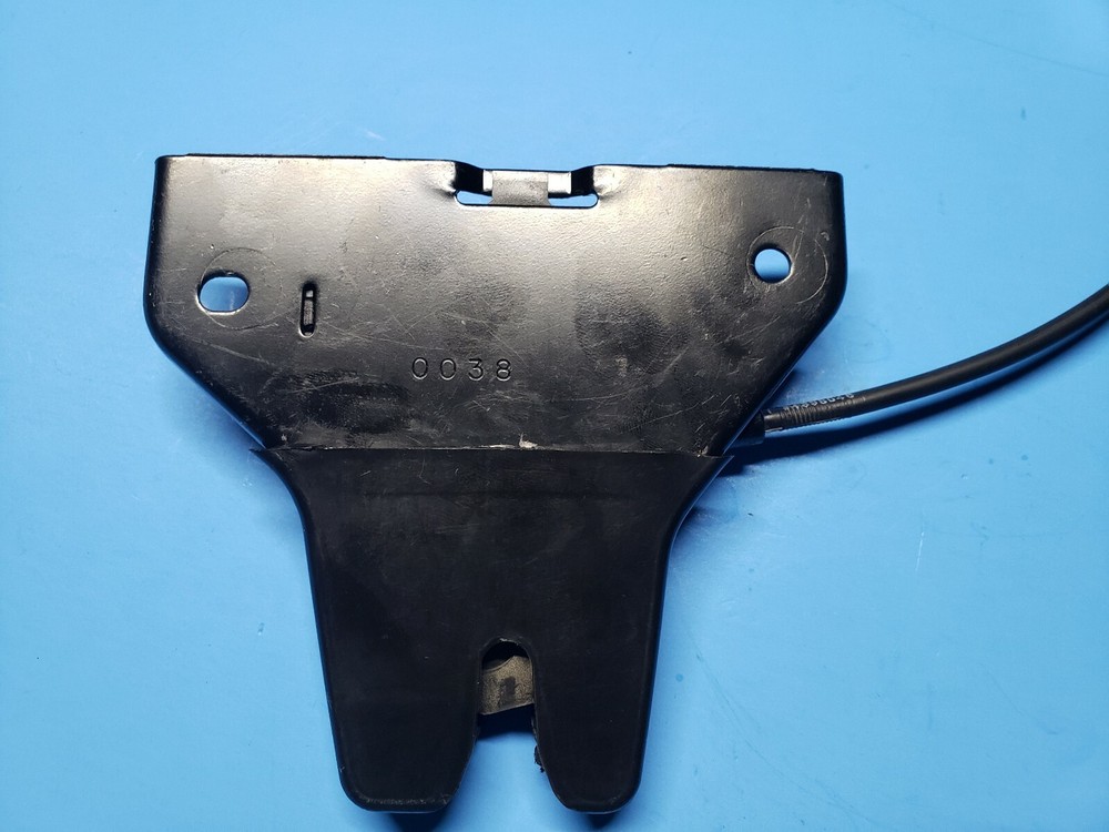 Cadillac Deville 2000-2005 Trunk Latch Lock Release Actuator 25726747