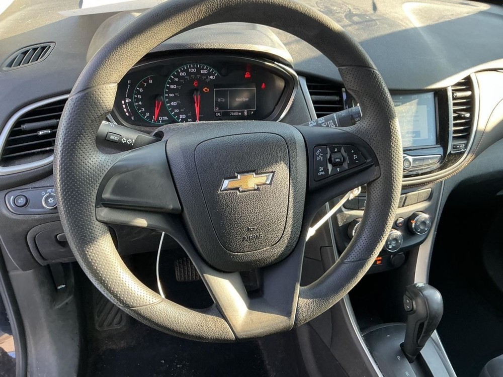 TRAX 2017 Glove Box 4946312