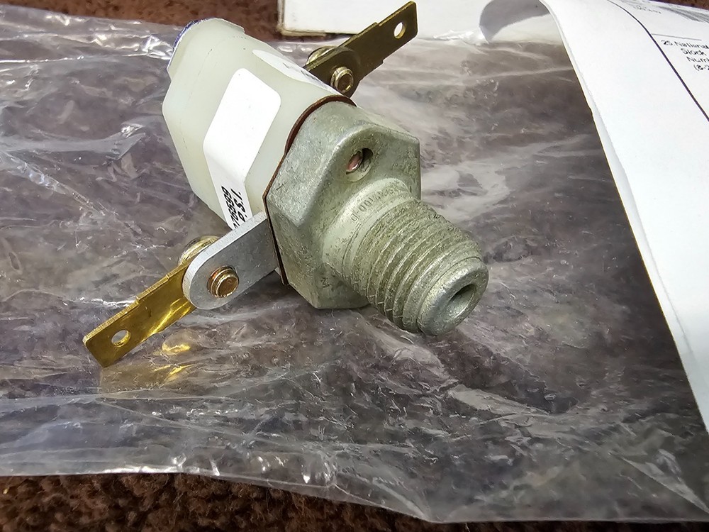 Bendix Pressure Switch BX276599N Indicator Navistar 30 PSI Military Surplus