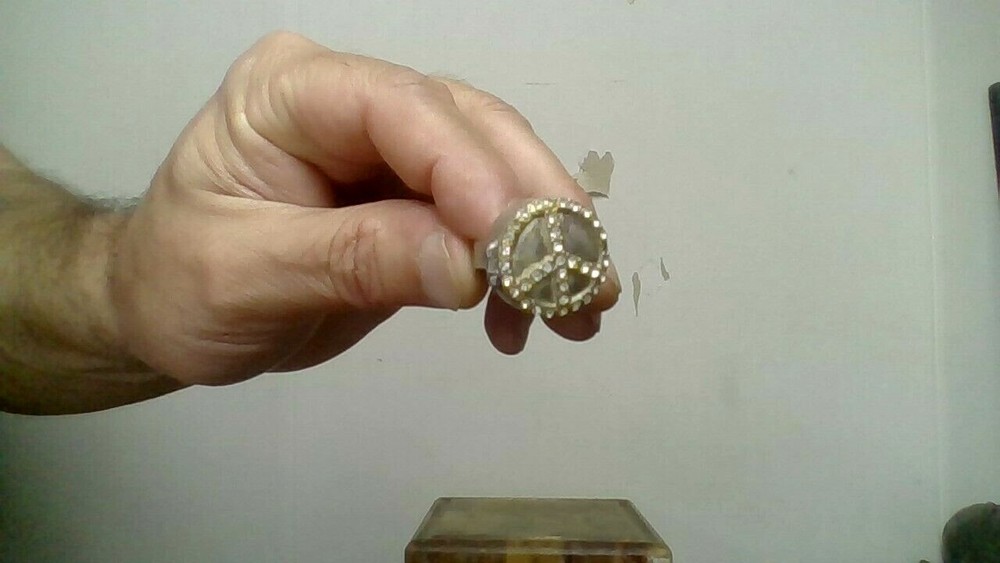 VINTAGE 1960'S PEACE MOVEMENT COMPARTMENT RING