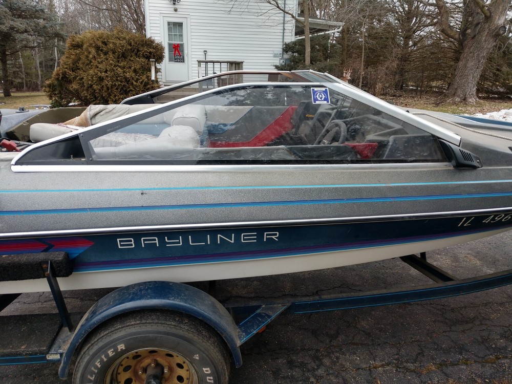 Bayliner Capri Windshield & Side Glass Sections Available READ FULL DESCRIPTION