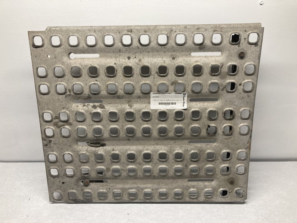 Volvo VNL 20.5 x 24 Deckplate - Used