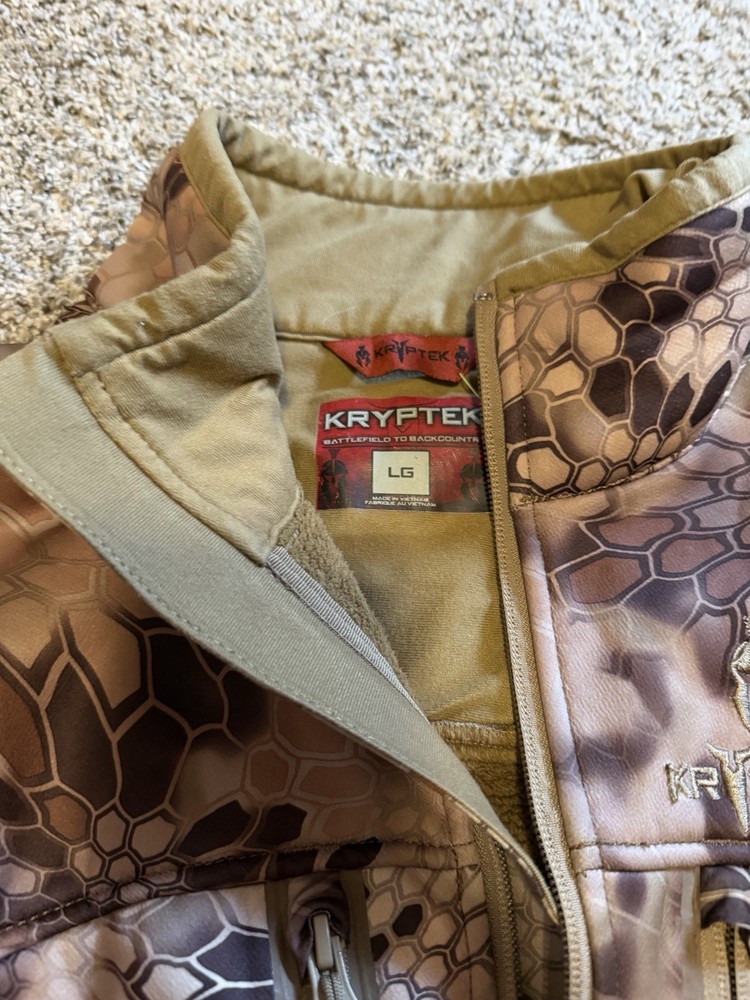 Kryptek Cadog Highlander Camo Jacket Softshell Hunting Men’s Large