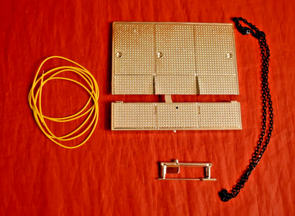 Revell Level 5 Peterbilt 359 Headache Rack 1/25