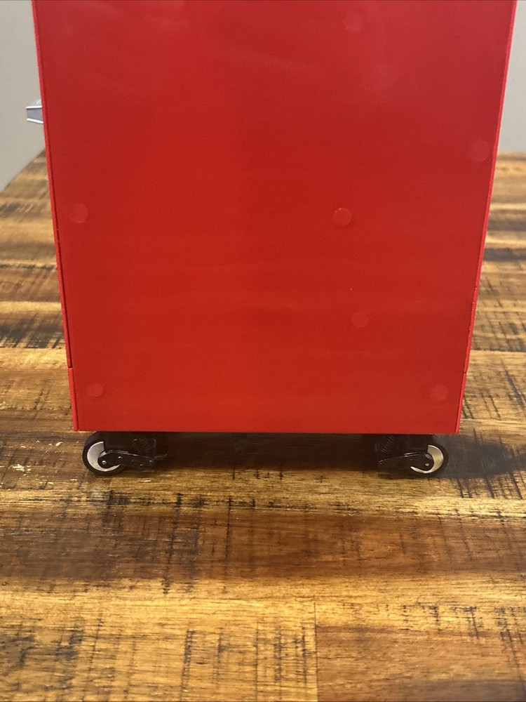 Snap-on Tools Die-cast Mini Toolbox KR7100C Comes With Original Box