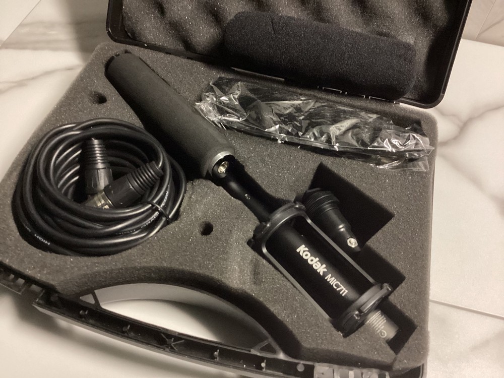 Kodak MIC711 Microphone with case.