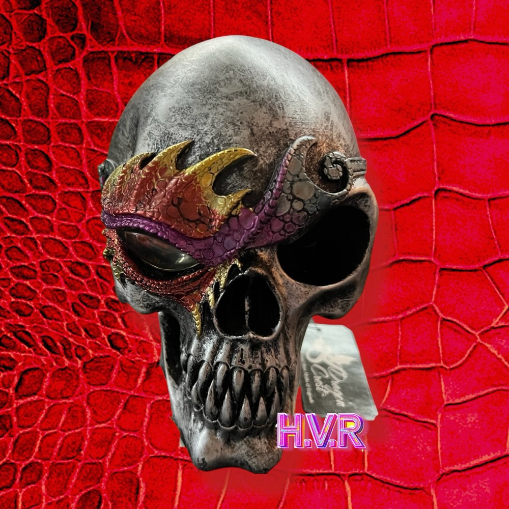 Fantasy Skull with LED Light!
