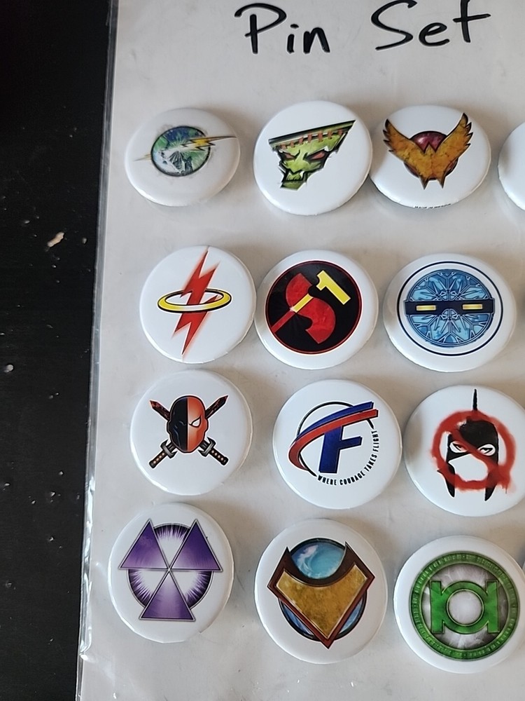 DC Comics Flashpoint Promo Pins Set COMPLETE SET of 16