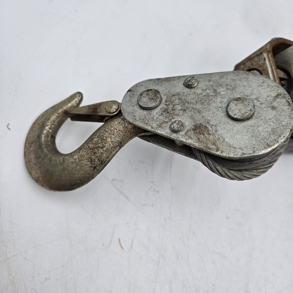 Heavy-Duty Mini Hand Cable Puller - Capacity: Pulling 7400 lbs Lifting 4000 lbs