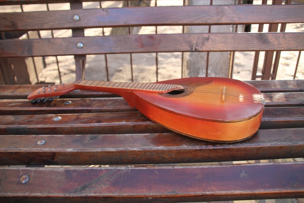 Vintage Mandalina 8 strings / national stringed instrument