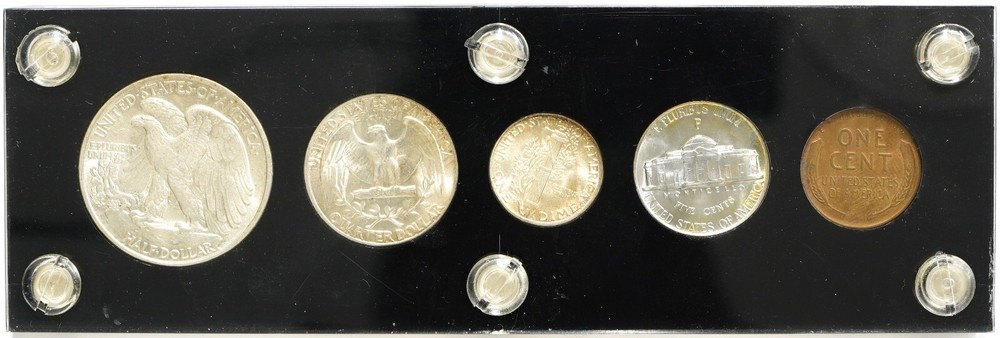 1944 Year Set In Capital Holder