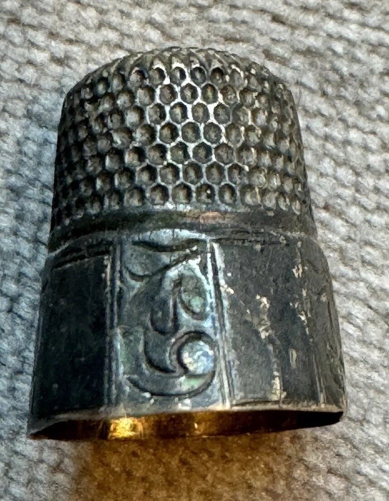 Antique Sterling Silver Thimble size 8