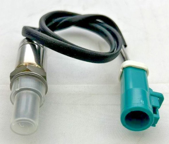 CX15719 Oxygen Sensor for Select Ford, Mercury, Lincoln, and Mazda Models