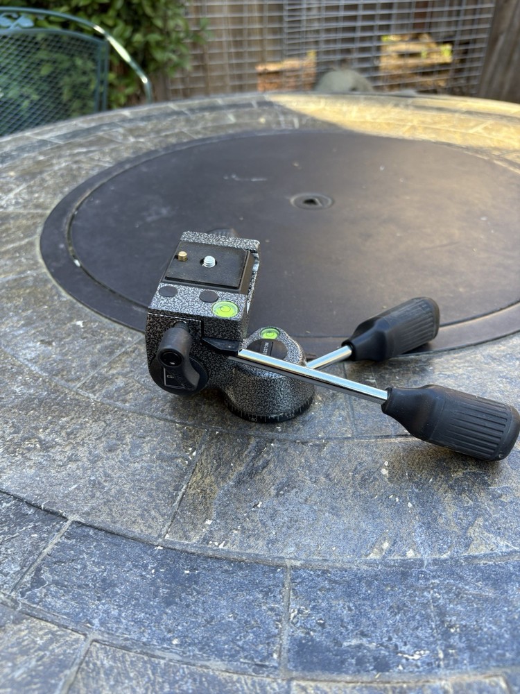 GITZO Tripod Pan Tilt Head Quick Release