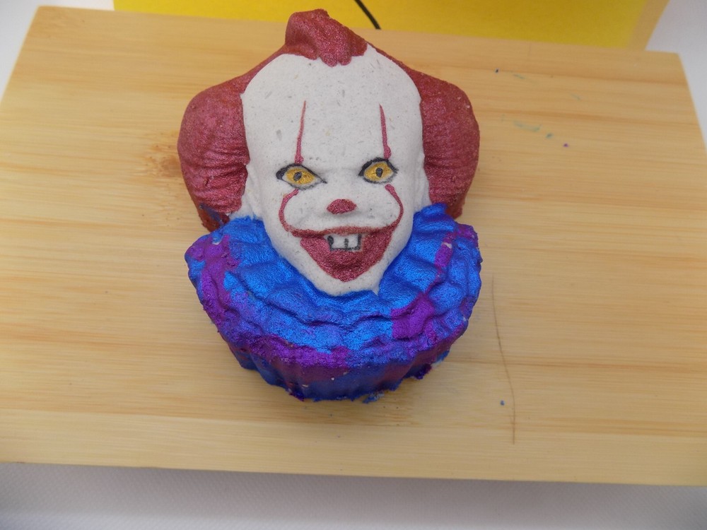 Pennywise Bath Bombs / Clown with Ruffles Bath Bombs