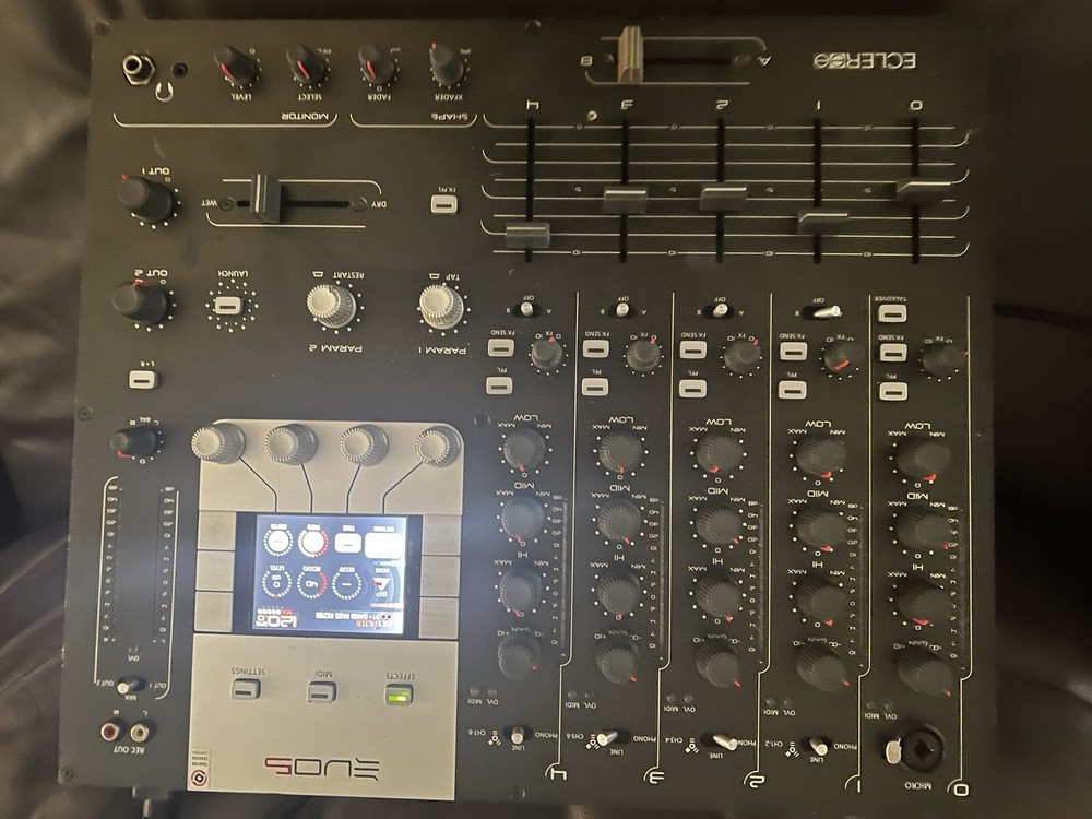 Ecler EVO5 digital mixer
