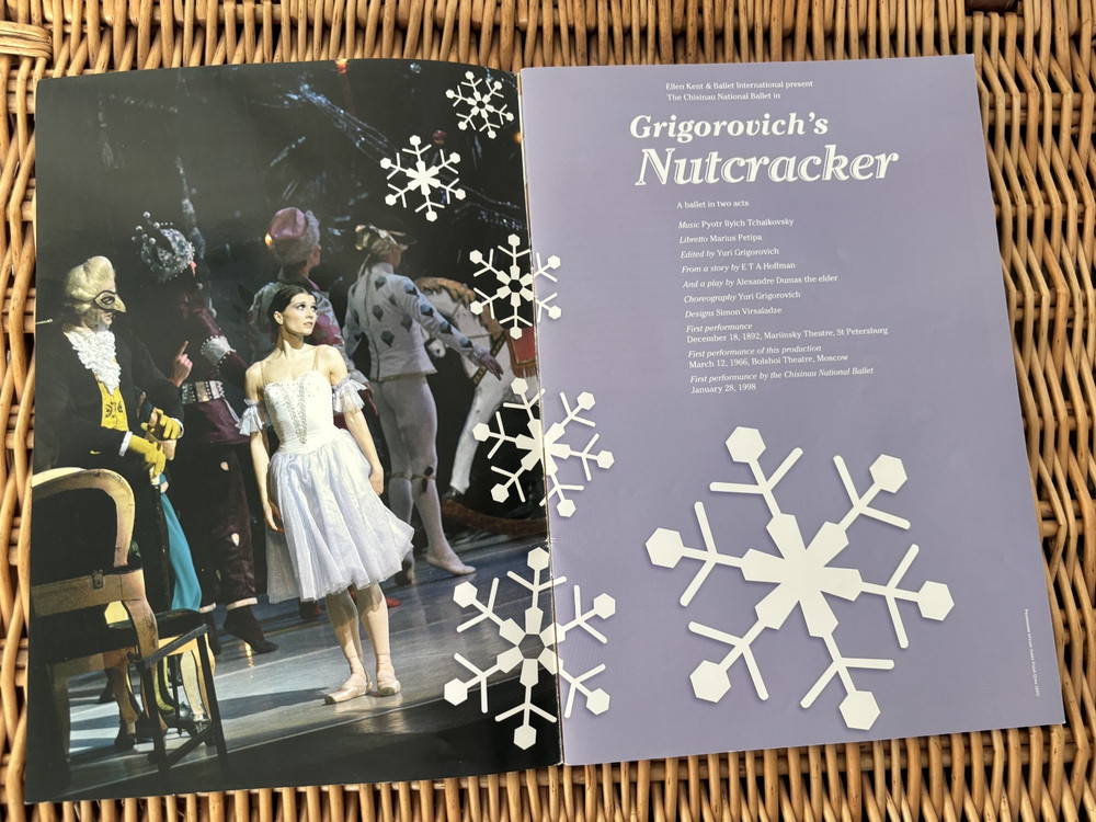 Grigorovichs Nutcracker National Ballet Souvenir Brochure 2005 Programme Theatre