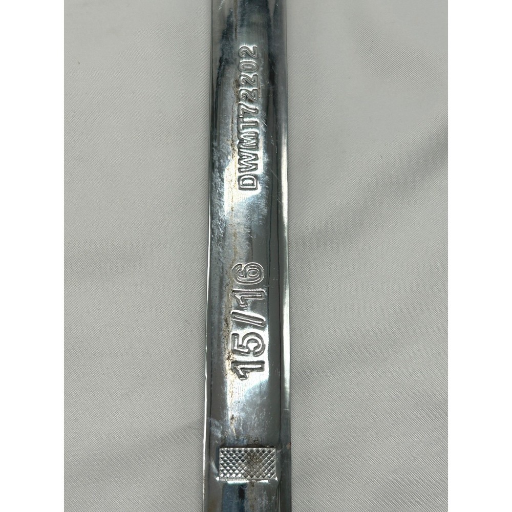 DEWALT 15/16 SAE Combination Wrench DWMT72202OSP 12-Point Chrome Tool Long Panel